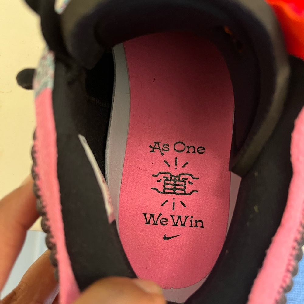 COPY - Nike A’ja Wilson Cosmic Unity “As One We Win” Men’s Size 9/Women’s 10.5 - Picture 15 of 15